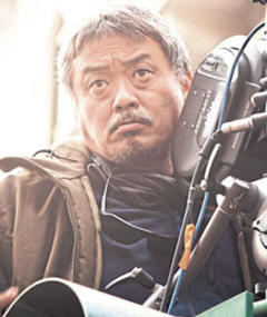 Photo of Sayombhu Mukdeeprom