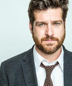 Zachary Bennett – Películas, biografías y listas en MUBI