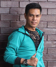 Hanya Segenggam Setia Cast Crew On Mubi