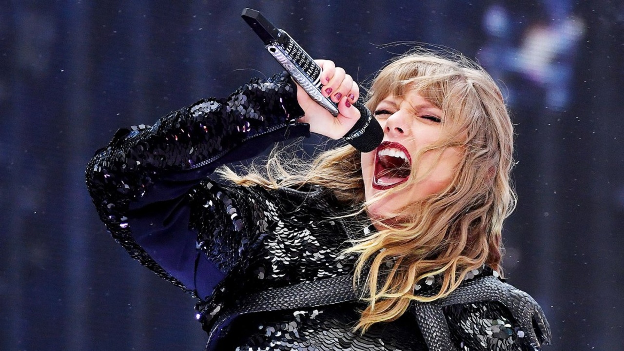 洋楽 Taylor Swift reputation Stadium Tour Taylor Swift: Reputation Stadium Tour (2018) | MUBI
