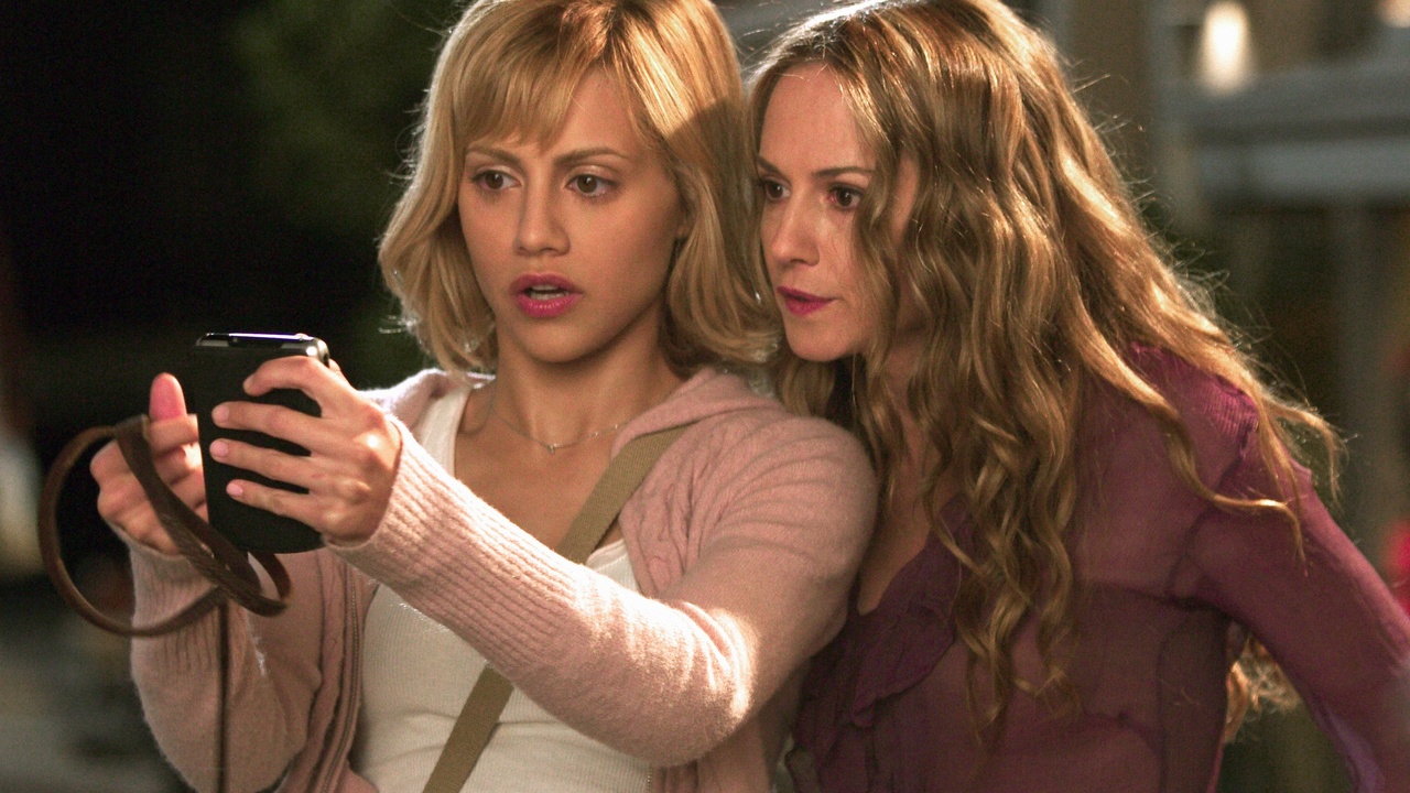 Little Black Book (2004) | MUBI, image size:1280x720