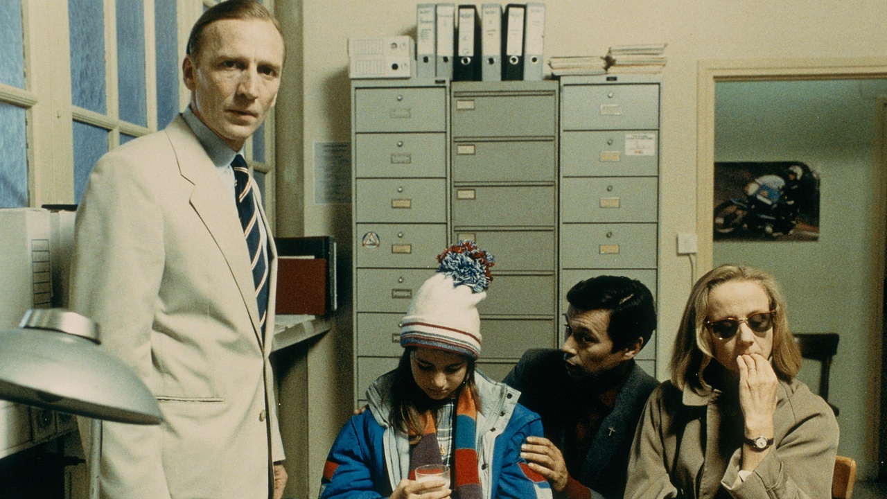 La Vie Est Un Long Fleuve Tranquille Distribution La vie est un long fleuve tranquille (1988) | MUBI