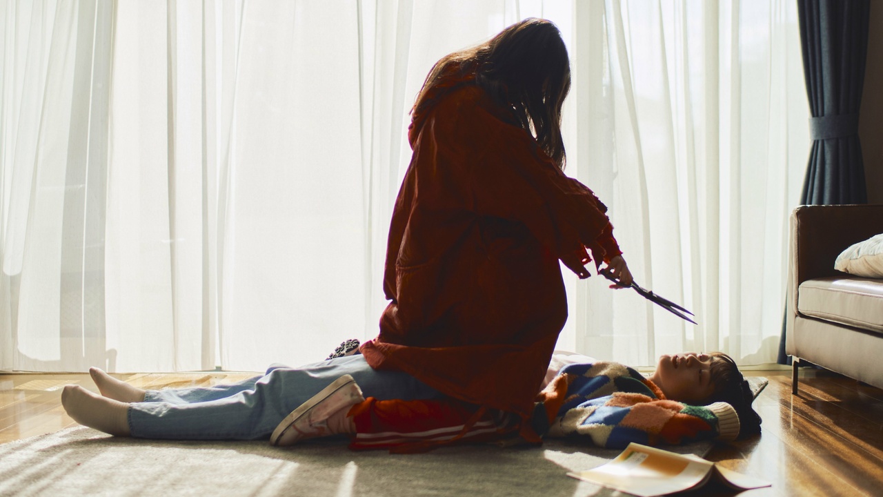 Toxic Daughter (2023) | MUBI